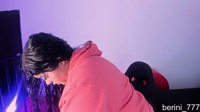 AmberiniHoffman online show from February 2026 12:02:01 PM