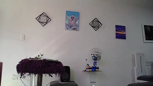 vixenxqueens online show from November 2025 07:56:02 PM