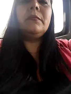 sara pineros online show from December 2024 06:01:02 PM