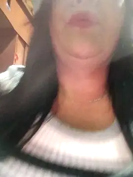 sara pineros online show from October 2025 09:24:01 PM