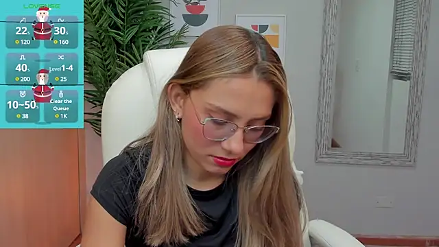Mia Sanchez01 online show from December 2024 11:39:02 PM