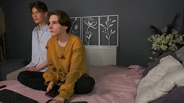 AndrewwCarter2 online show from January 2026 07:37:02 PM