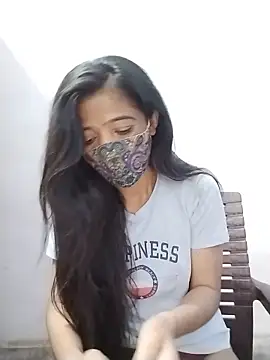 Snapshot of Cute-Ridhima chatting on May 2026 03:03:02 AM Cute-Ridhima online show from May 2026 03:03:02 AM