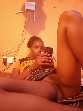 QUEEN-NAIMA online show from September 2025 04:52:02 PM