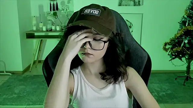 Elainebeness online show from December 2024 08:55:02 PM