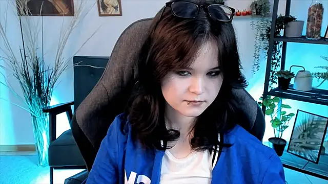 Elainebeness online show from March 2025 03:51:01 AM