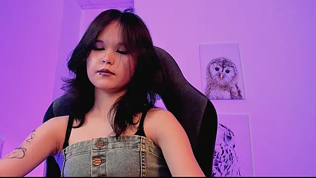 Elainebeness online show from March 2025 07:09:02 PM