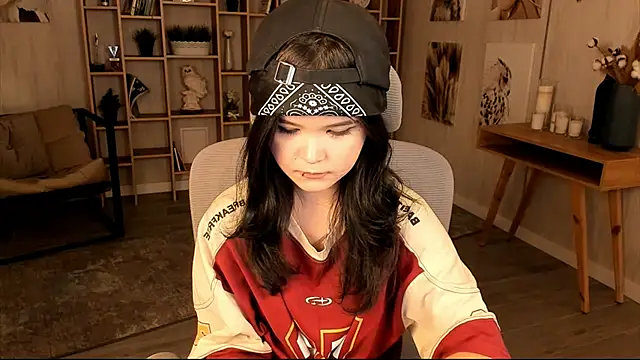 Elainebeness online show from October 2025 07:33:01 PM