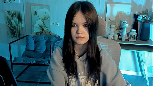 Elainebeness online show from November 2025 07:24:02 PM