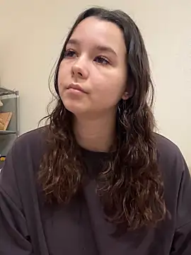 PoppyRobinson online show from January 2025 06:10:02 PM