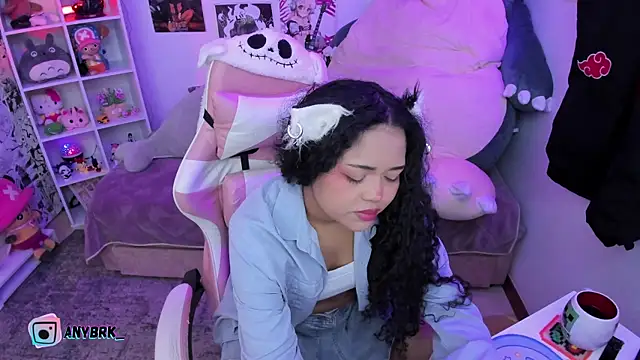 Snapshot of anyburkee chatting on October 2025 12:27:01 AM anyburkee online show from October 2025 12:27:01 AM