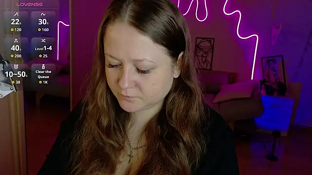 LizzyShine online show from October 2025 01:07:01 PM