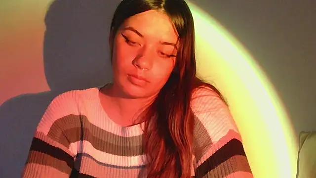 Snapshot of Miss_oliviaa chatting on February 2025 11:12:01 PM Miss oliviaa online show from February 2025 11:12:01 PM