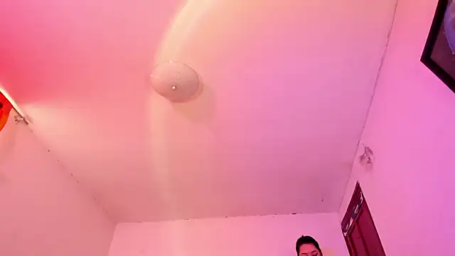 Snapshot of Miss_oliviaa chatting on September 2025 04:54:01 PM Miss oliviaa online show from September 2025 04:54:01 PM