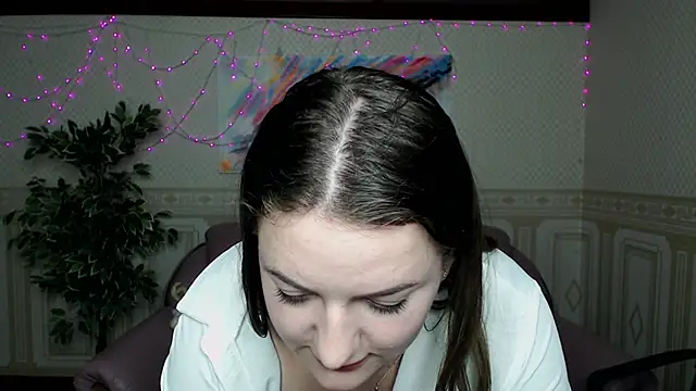 Helen Elliot online show from December 2024 10:02:01 AM