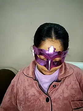 bigtitsqueen online show from November 2025 04:57:02 AM