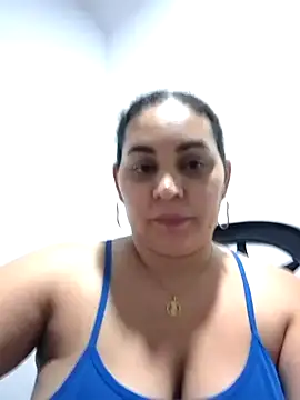 Snapshot of MirandaSoto chatting on January 2025 03:44:02 AM MirandaSoto online show from January 2025 03:44:02 AM