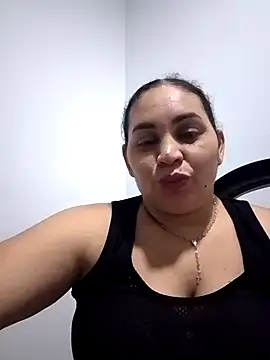 Snapshot of MirandaSoto chatting on January 2025 04:48:01 AM MirandaSoto online show from January 2025 04:48:01 AM