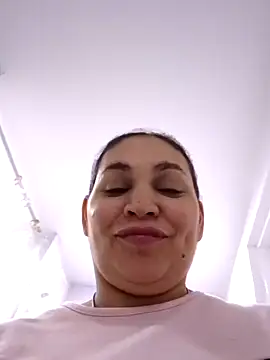 Snapshot of MirandaSoto chatting on February 2025 03:47:01 PM MirandaSoto online show from February 2025 03:47:01 PM