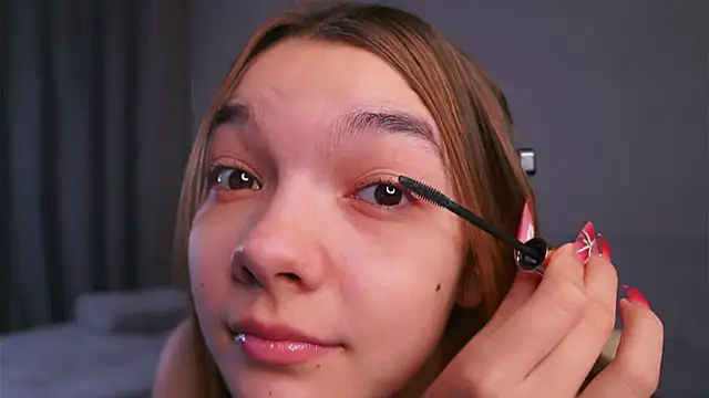 VeronaAppleberry online show from February 2025 01:05:01 AM