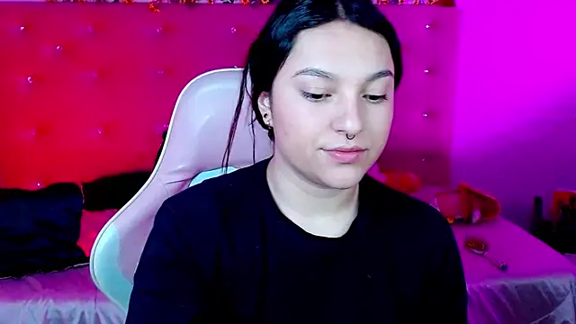 Snapshot of SOYYKY chatting on December 2024 02:08:02 AM SOYYKY online show from December 2024 02:08:02 AM