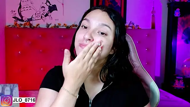 Snapshot of SOYYKY chatting on January 2025 02:52:01 AM SOYYKY online show from January 2025 02:52:01 AM