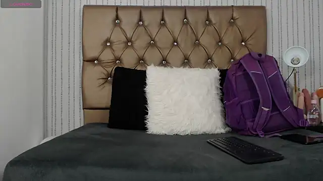 veneno hot online show from February 2025 01:22:02 PM