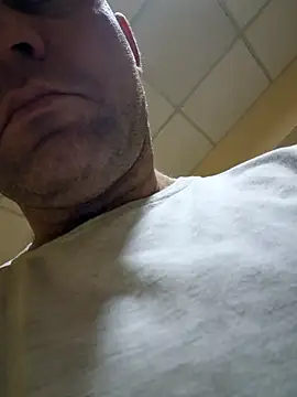 Snapshot of Crek666 chatting on February 2025 06:29:01 AM Crek666 online show from February 2025 06:29:01 AM