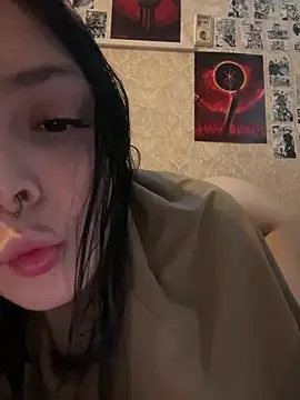 Snapshot of Pepe-pupu chatting on December 2024 06:05:01 PM Pepe-pupu online show from December 2024 06:05:01 PM