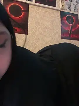 Snapshot of Pepe-pupu chatting on January 2025 06:49:02 PM Pepe-pupu online show from January 2025 06:49:02 PM