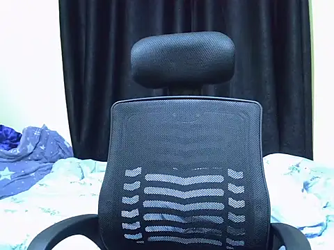 Horny-slut  online show from December 2025 08:33:01 AM