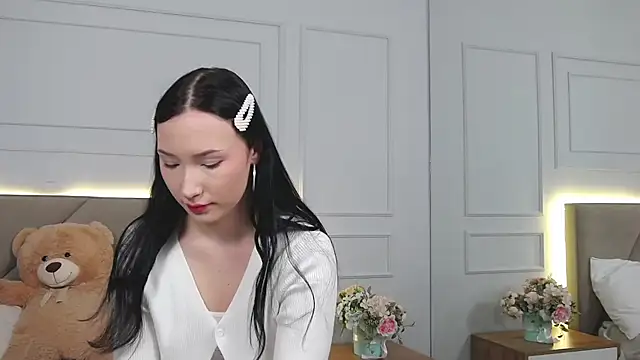 LeilaLow online show from December 2024 12:05:02 PM