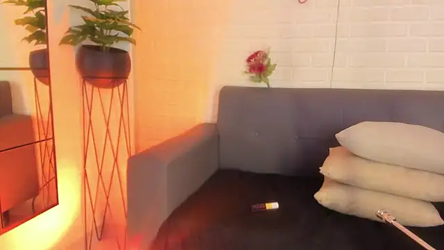 karina gomez 18 online show from September 2025 11:24:02 AM