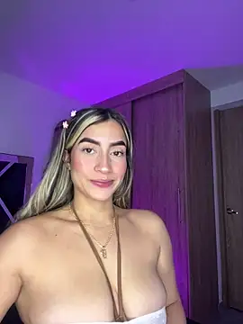 Issabela G1 online show from December 2024 03:55:01 PM