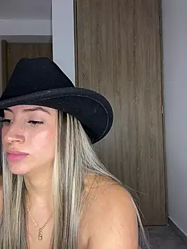 Issabela G1 online show from February 2025 07:47:02 AM