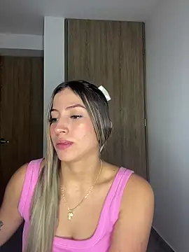 Issabela G1 online show from February 2025 03:26:01 AM