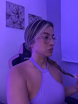 Issabela G1 online show from May 2026 03:46:01 AM
