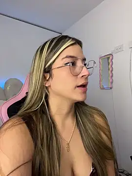 Issabela G1 online show from May 2026 03:04:02 AM