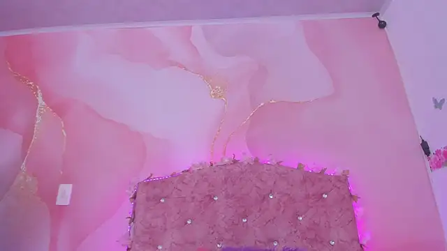 Snapshot of Bella__sweet chatting on December 2024 06:49:01 PM Bella sweet online show from December 2024 06:49:01 PM