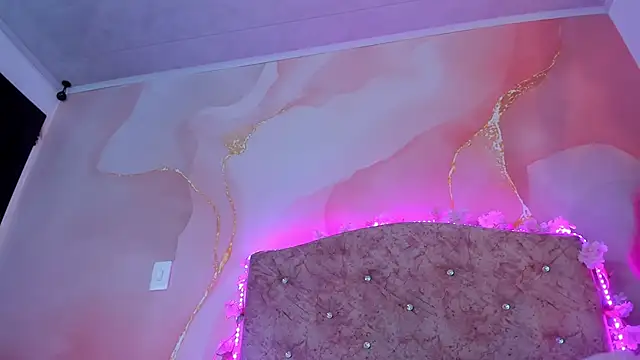 Snapshot of Bella__sweet chatting on February 2025 06:42:01 PM Bella sweet online show from February 2025 06:42:01 PM