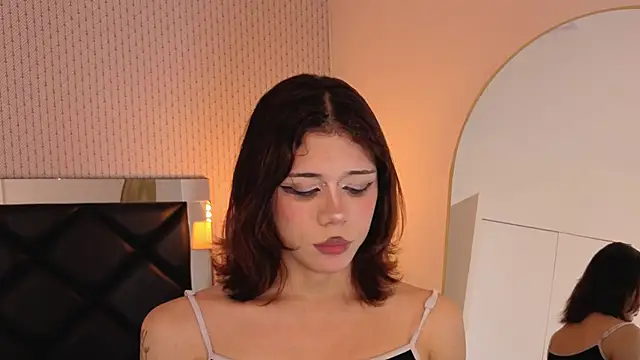 Snapshot of pixy_20 chatting on October 2025 03:37:02 AM pixy 20 online show from October 2025 03:37:02 AM