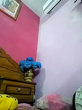 Snapshot of royaldoll-143 chatting on November 2025 05:48:02 PM royaldoll-143 online show from November 2025 05:48:02 PM