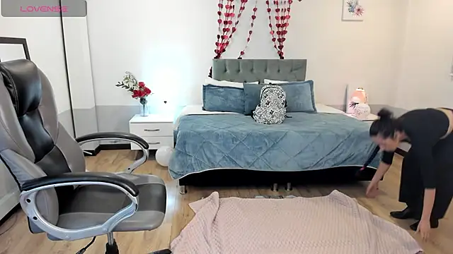 Nami sunny online show from February 2025 05:44:02 AM