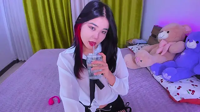 Snapshot of Dollyaa chatting on October 2025 12:36:02 PM Dollyaa online show from October 2025 12:36:02 PM