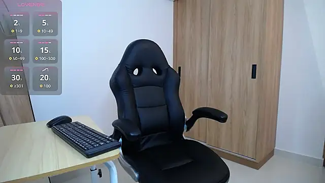 karoll marquez online show from October 2025 09:58:02 PM