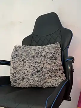 KristalJem online show from April 2026 07:58:01 PM