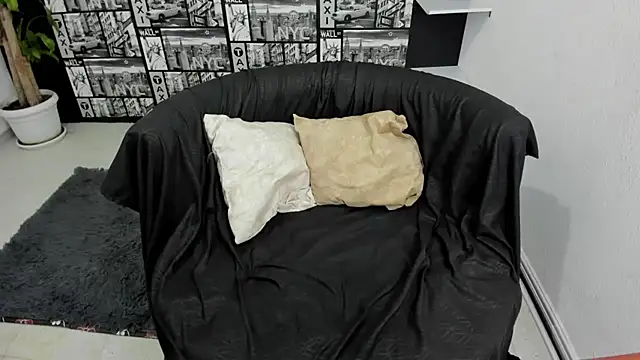 Snapshot of ChloeTurner_ chatting on February 2025 02:32:02 PM ChloeTurner online show from February 2025 02:32:02 PM