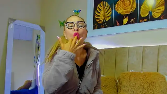 emagarcia online show from September 2025 01:11:02 PM