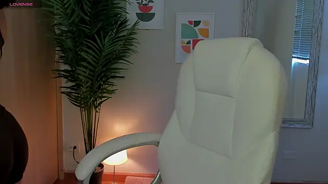 Elena Ruiz online show from December 2024 08:03:02 PM