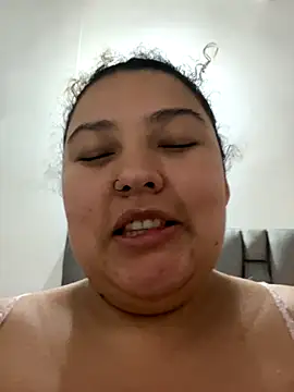 Snapshot of cutiepeach chatting on October 2025 04:46:02 AM cutiepeach online show from October 2025 04:46:02 AM